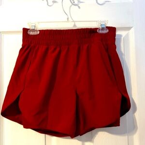 Ladies AVIA burgundy athletic shorts sz smalll 4-6